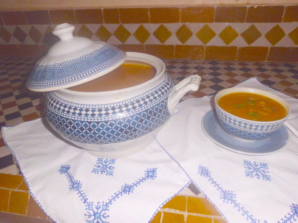 Hotel Dar Essoaoude - Fes Nejjarine Chambre photo